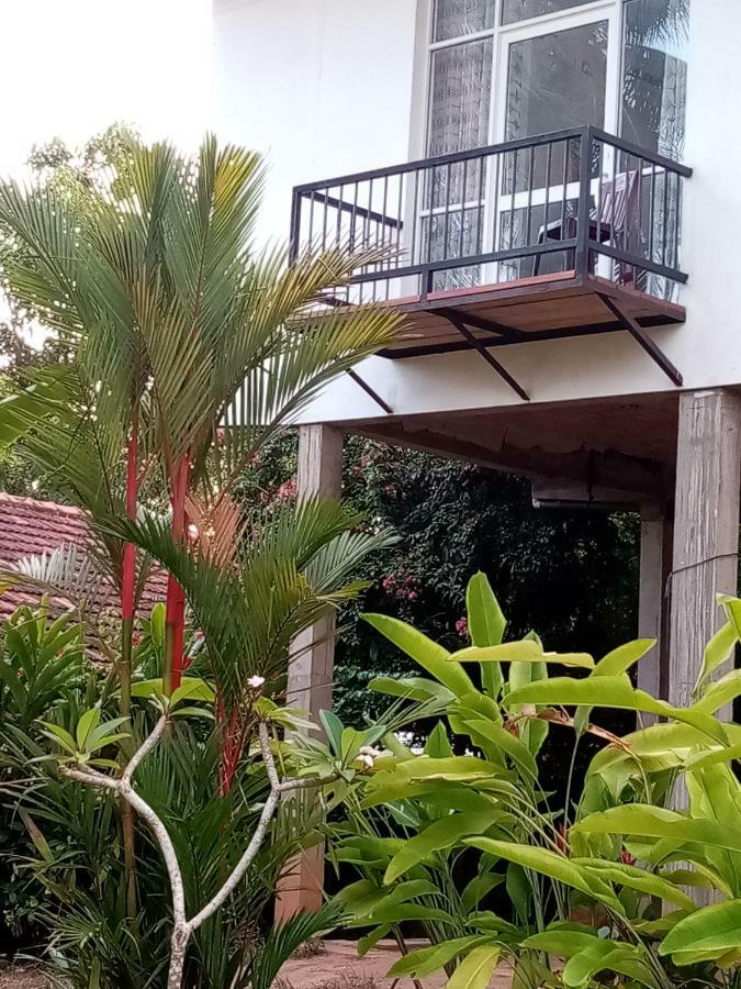 Hotel Indigo Unawatuna Exteriör bild